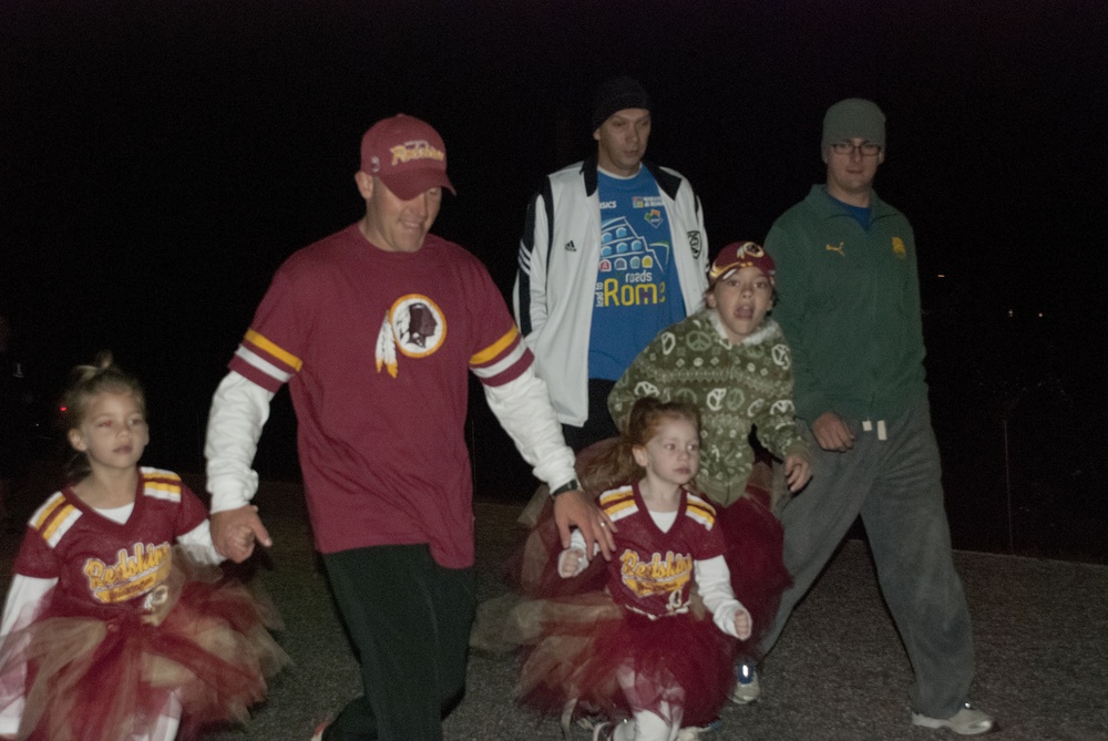 Atlas soldiers, family dress up, run for fun