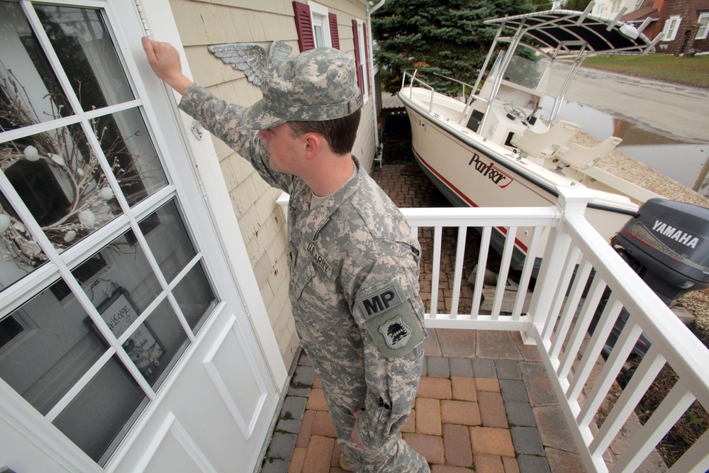 NJ Guardsmen helping New Jerseyians