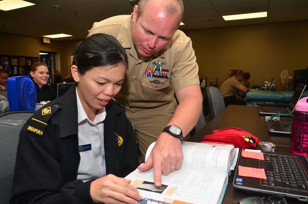 Sailors receive medical training