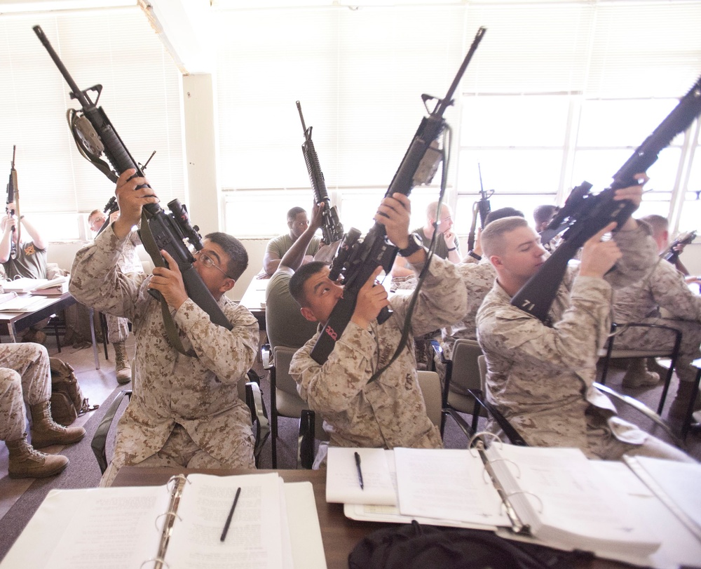 Marines learn fundamentals of marksmanship coaching