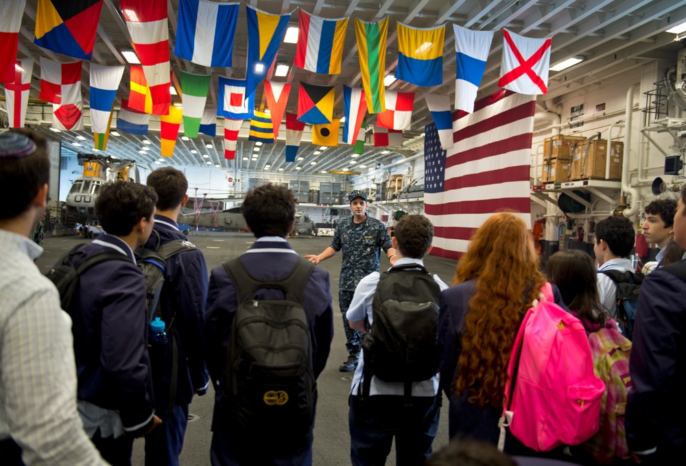 Students tour USS Bonhomme Richard during port visit