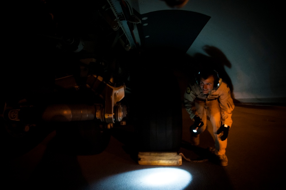 JB MDL Airmen support Hurricane Sandy relief efforts