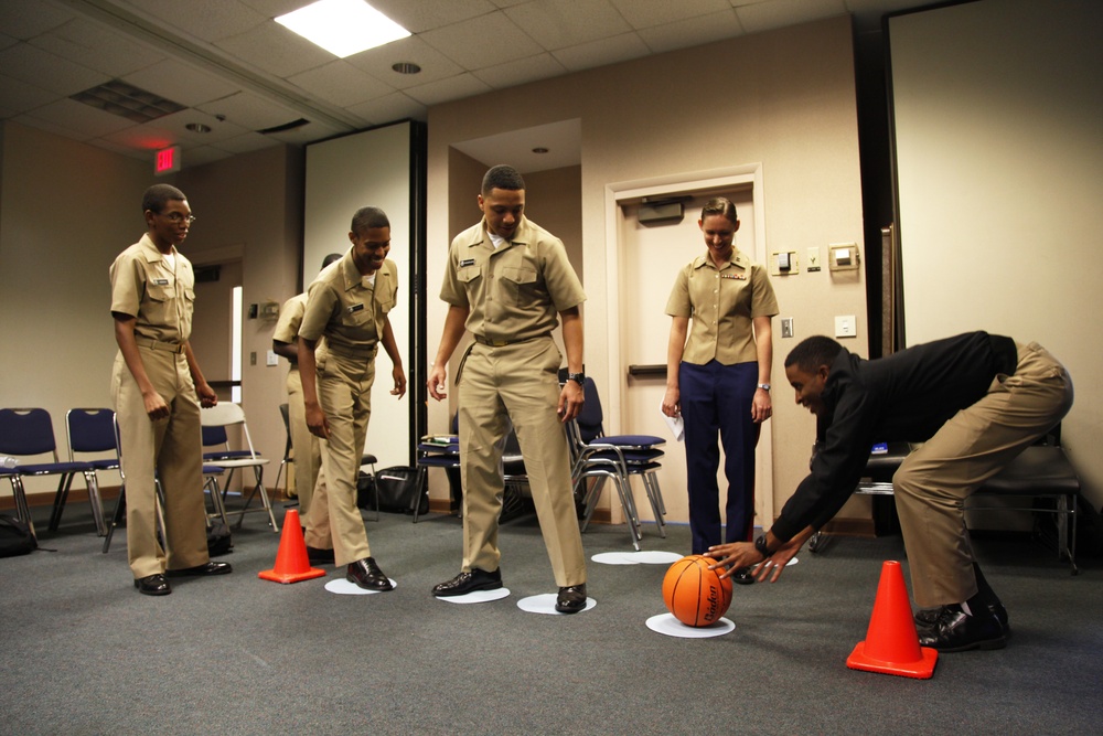 Seminar showcases Corps leadership opportunities