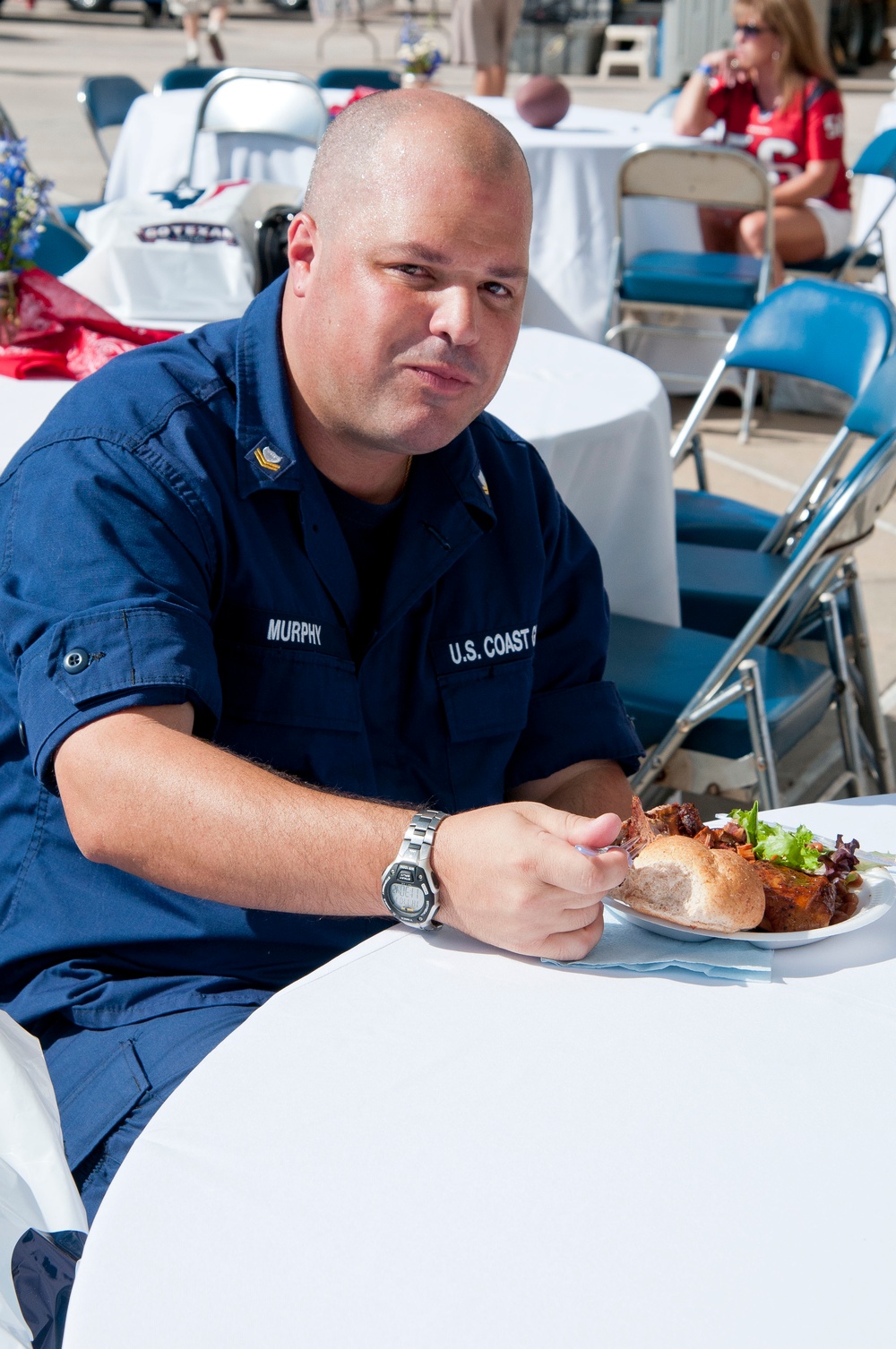 Texans NFL team hosts BBQ cook off for military