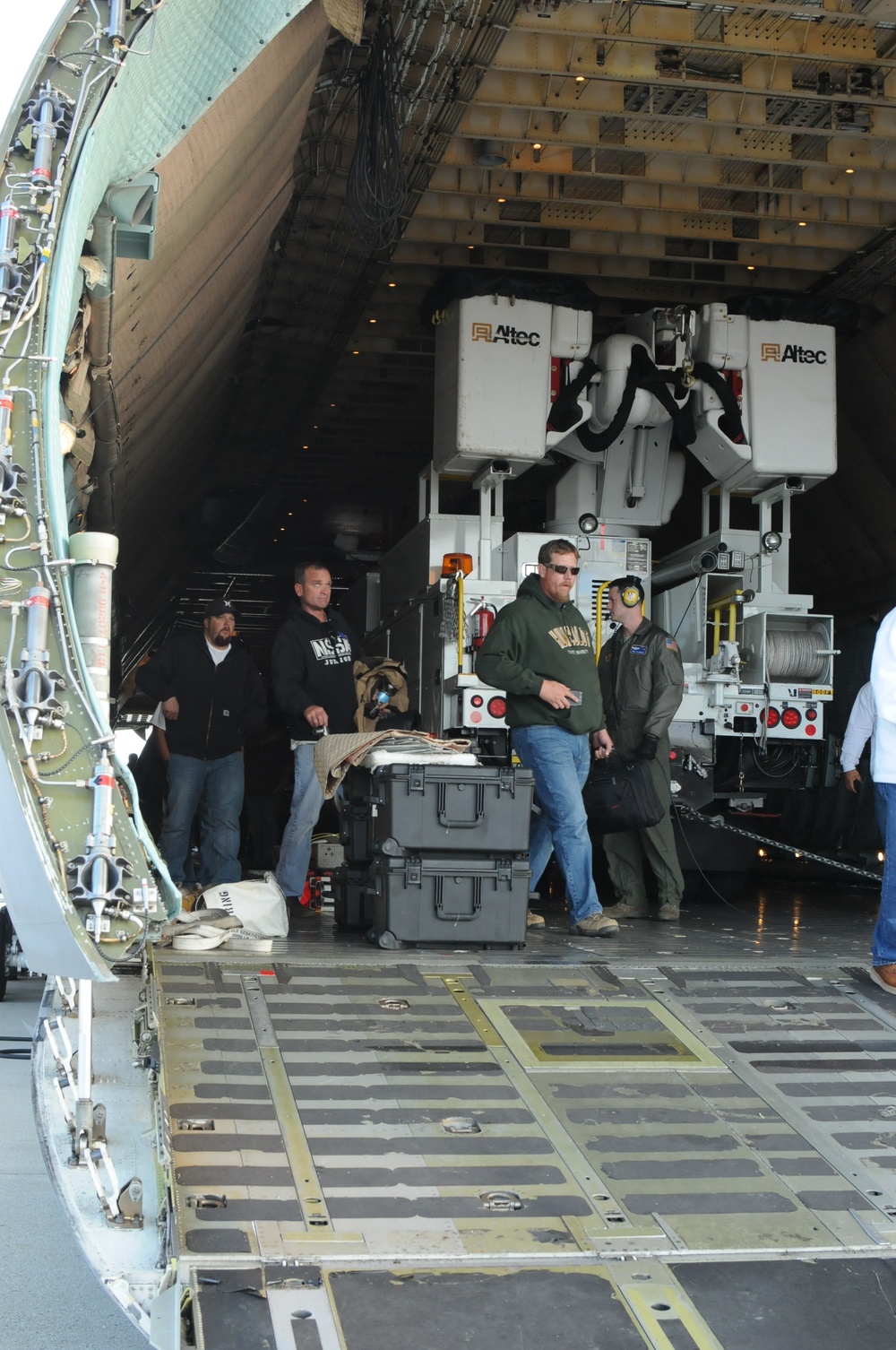 105th Airlift Wing supports 18th Air Force Lean Forward airlift Hurricane Sandy Relief