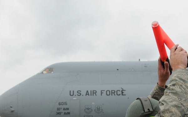 105th Airlift Wing Key Hub in 18th Air Force "Lean Forward" support of East Coast relief efforts