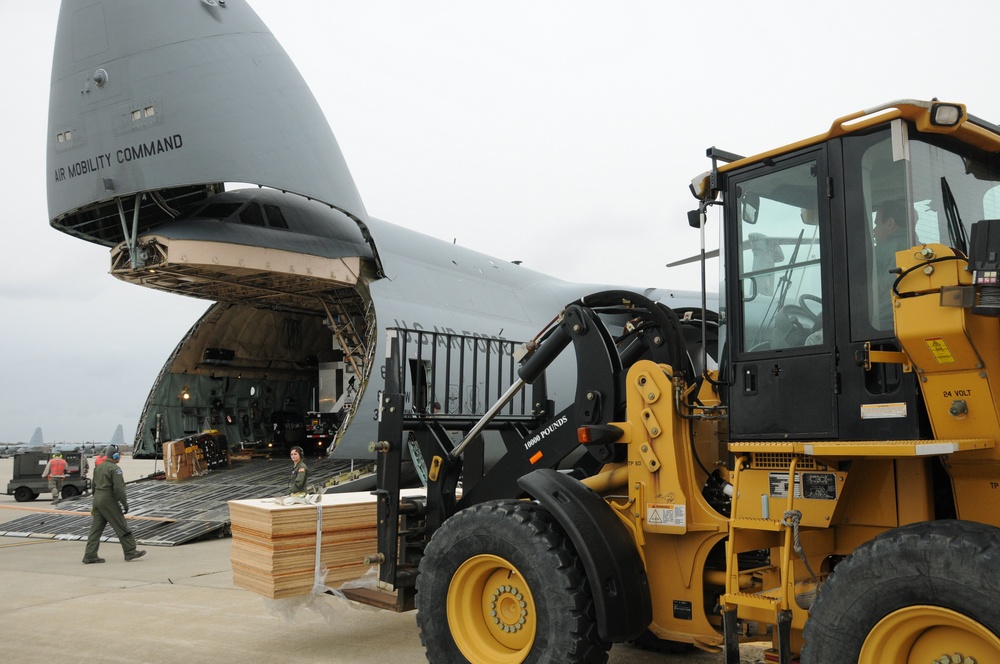 105th Airlift Wing Key Hub in 18th Air Force &quot;Lean Forward&quot; support of East Coast relief efforts