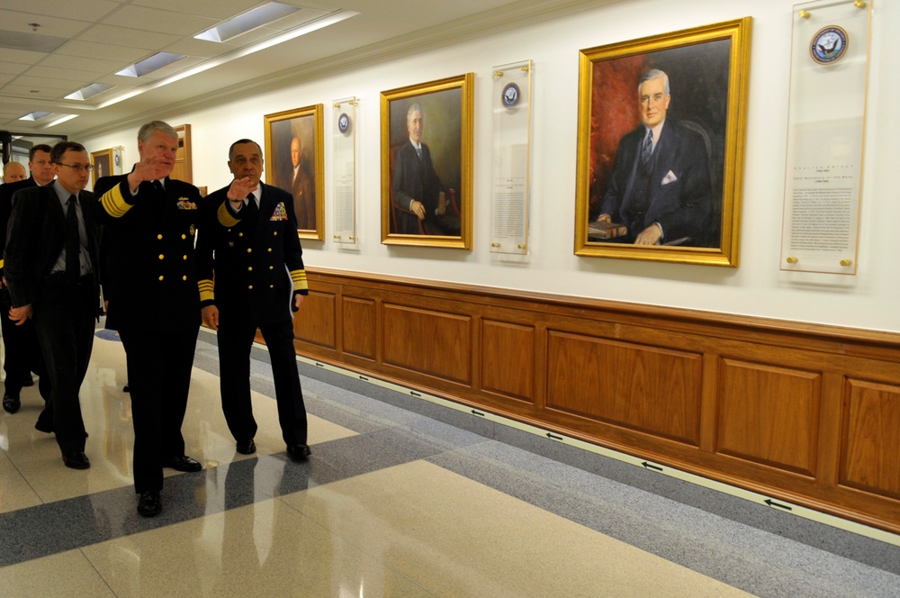 CNO hosts Brazilian navy commander