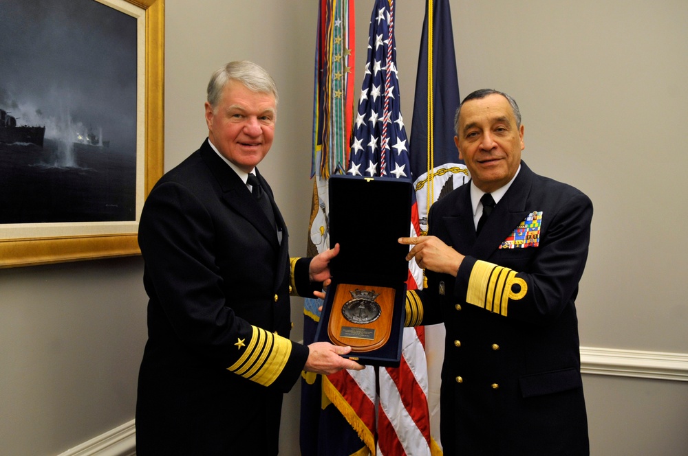 CNO hosts Brazilian navy commander