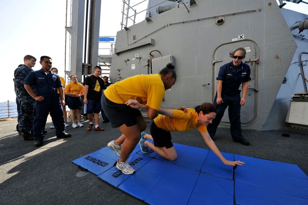 USS Jason Dunham sailors take security course