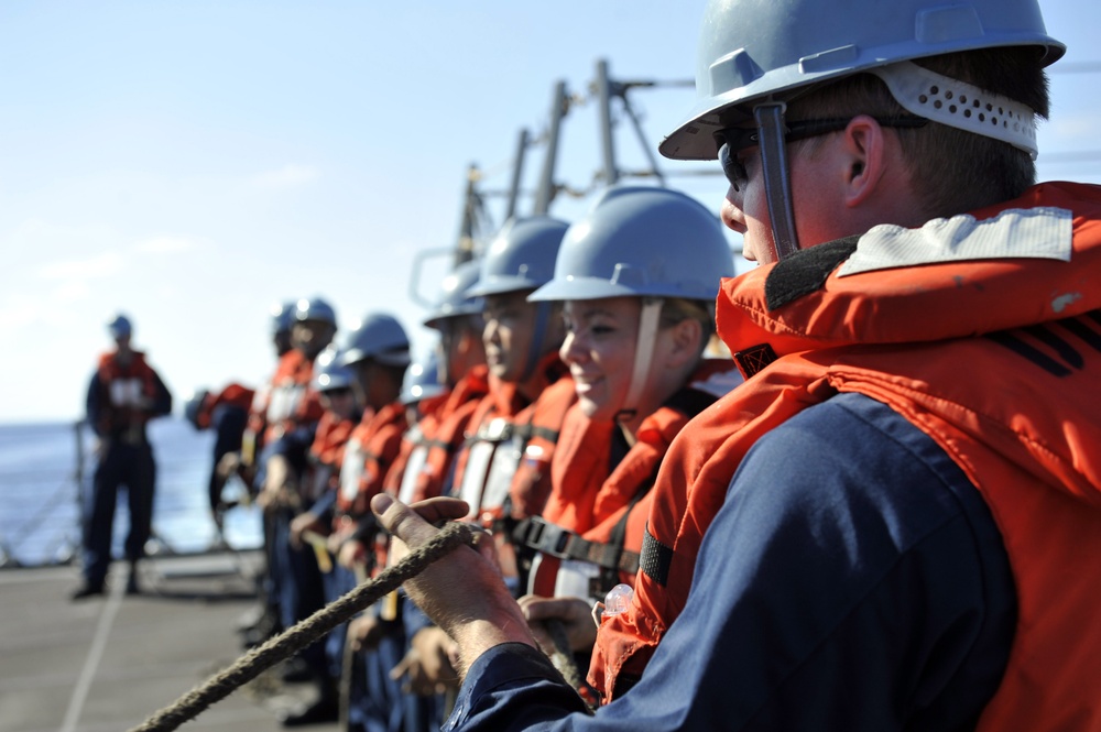 USS Jason Dunham replenishment