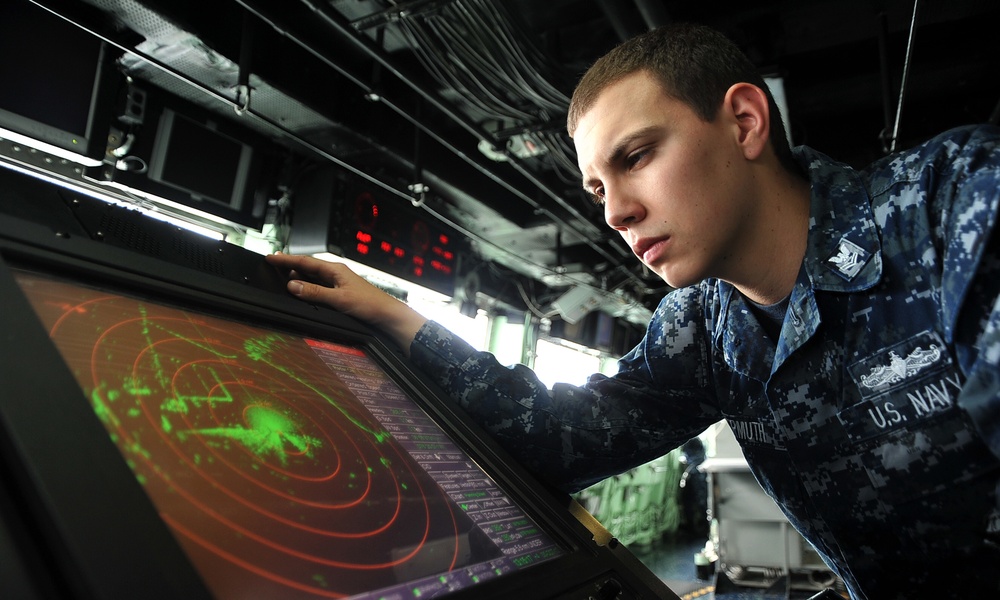 USS San Antonio sailor reads radar