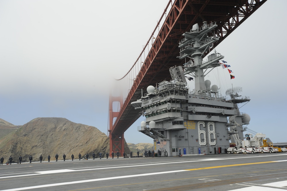 USS Nimitz departs San Francisco