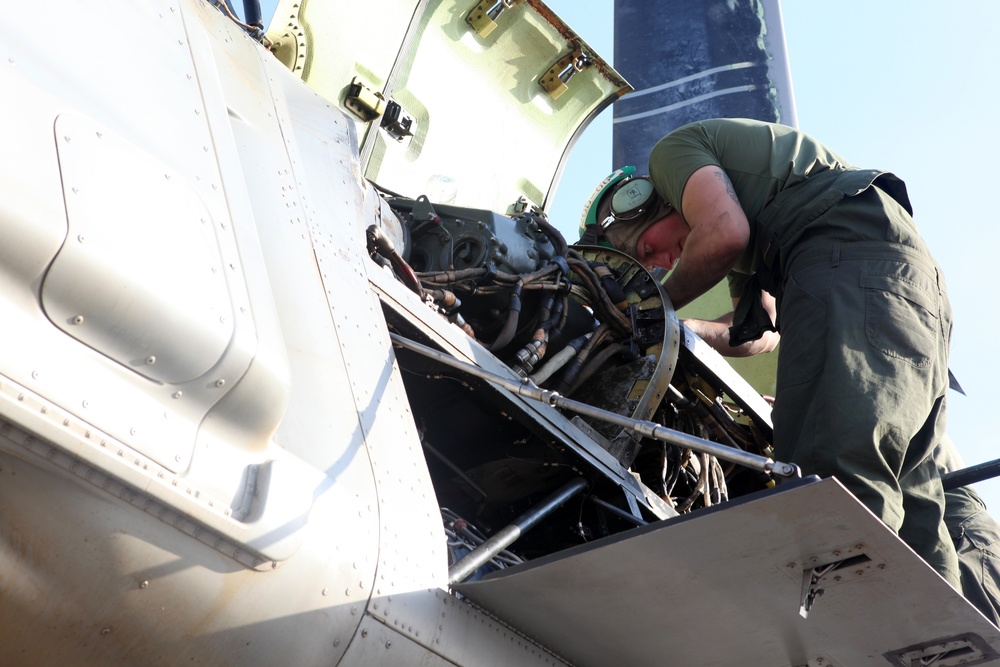 VMM-161 Maintenance