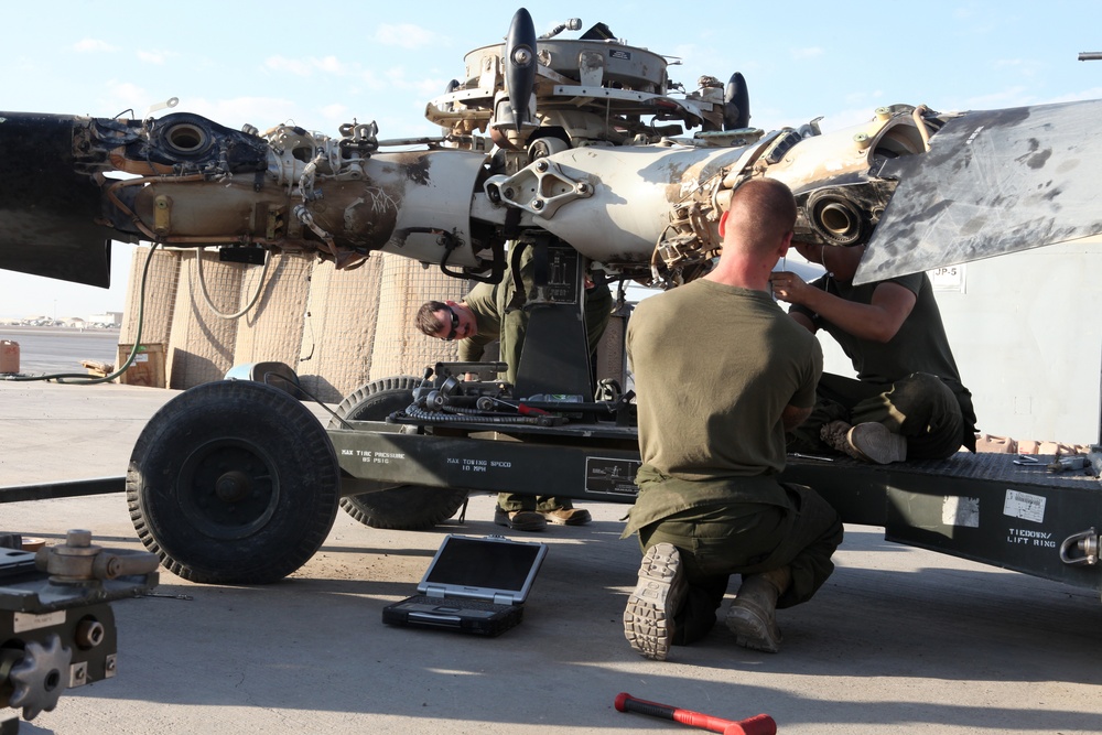 VMM-161 Maintenance