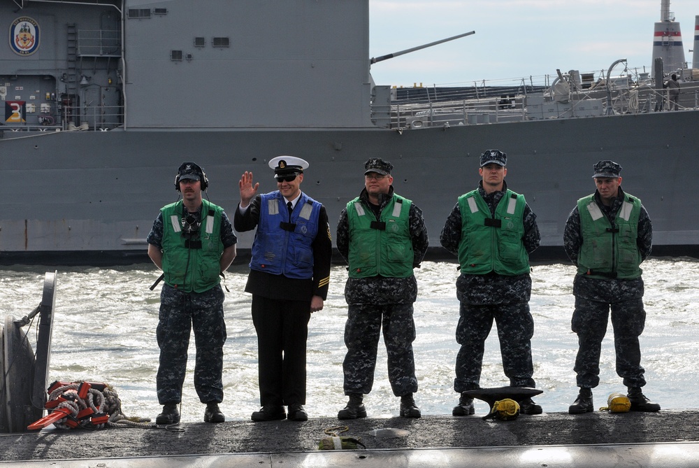 DVIDS Images USS Norfolk [Image 2 of 8]