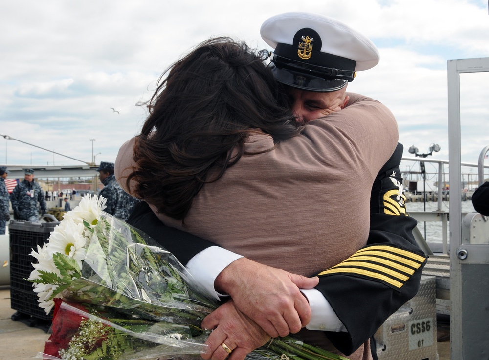 DVIDS Images USS Norfolk [Image 5 of 8]