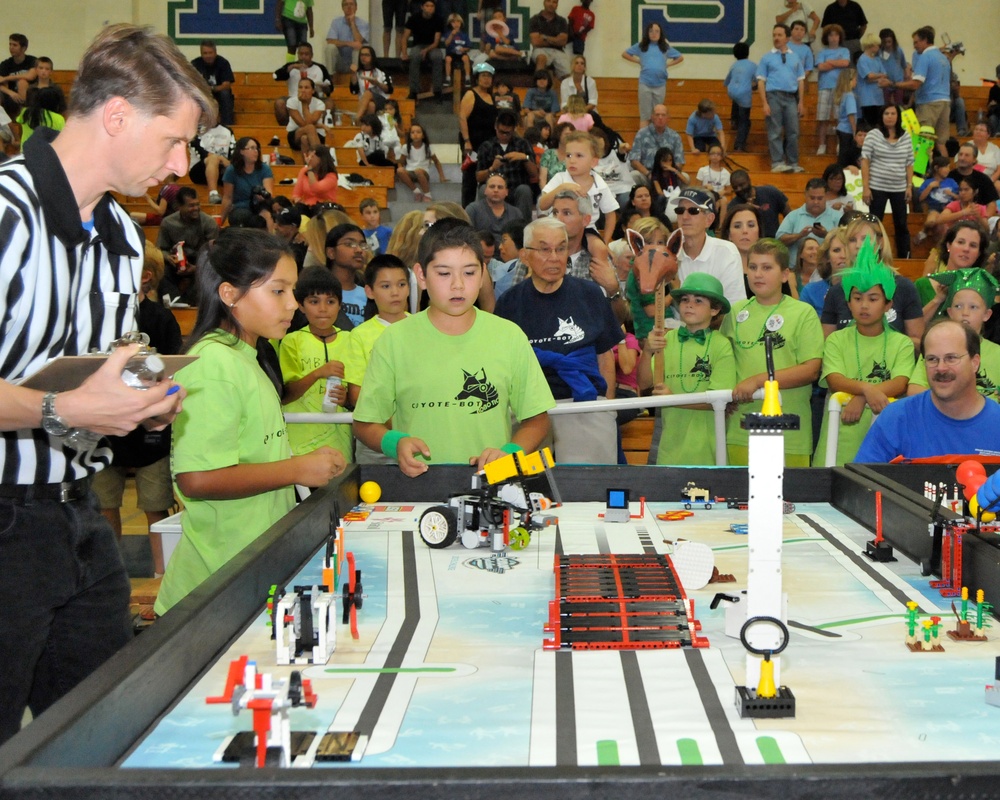 SPAWAR Sponsors Lego Robotics Tournament