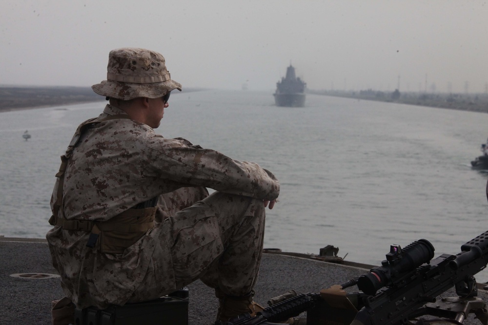 USS Iwo Jima in Suez Canal