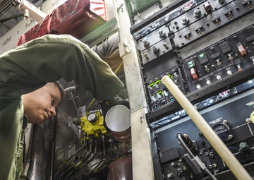 Joint Base Lewis-McChord members team up to provide hurricane support