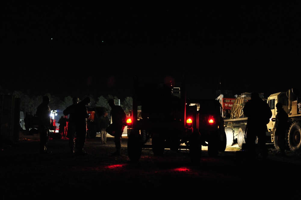 Soldiers begin Sandy relief staging operations at COL Victory