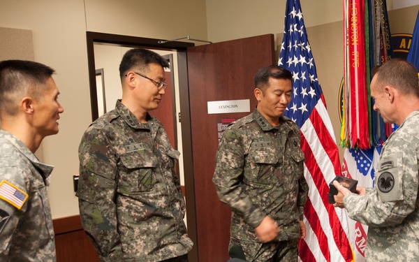 ROKA generals visit USARC