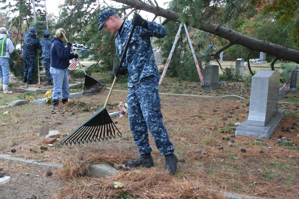 Sailors assist in clean-up