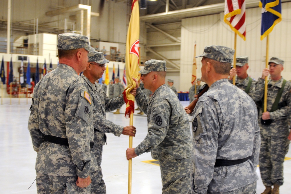 Army Reserve sustainment command bids farewell to outgoing general, welcomes new commander