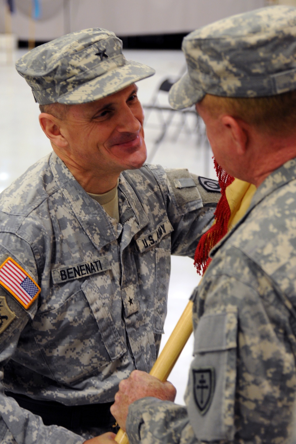 Army Reserve sustainment command bids farewell to outgoing general, welcomes new commander