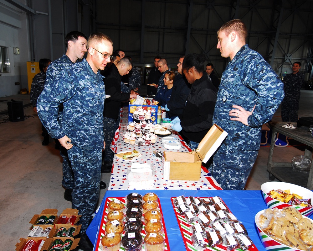 VP-8 First Class Association bakes for Hurricane Sandy Victims
