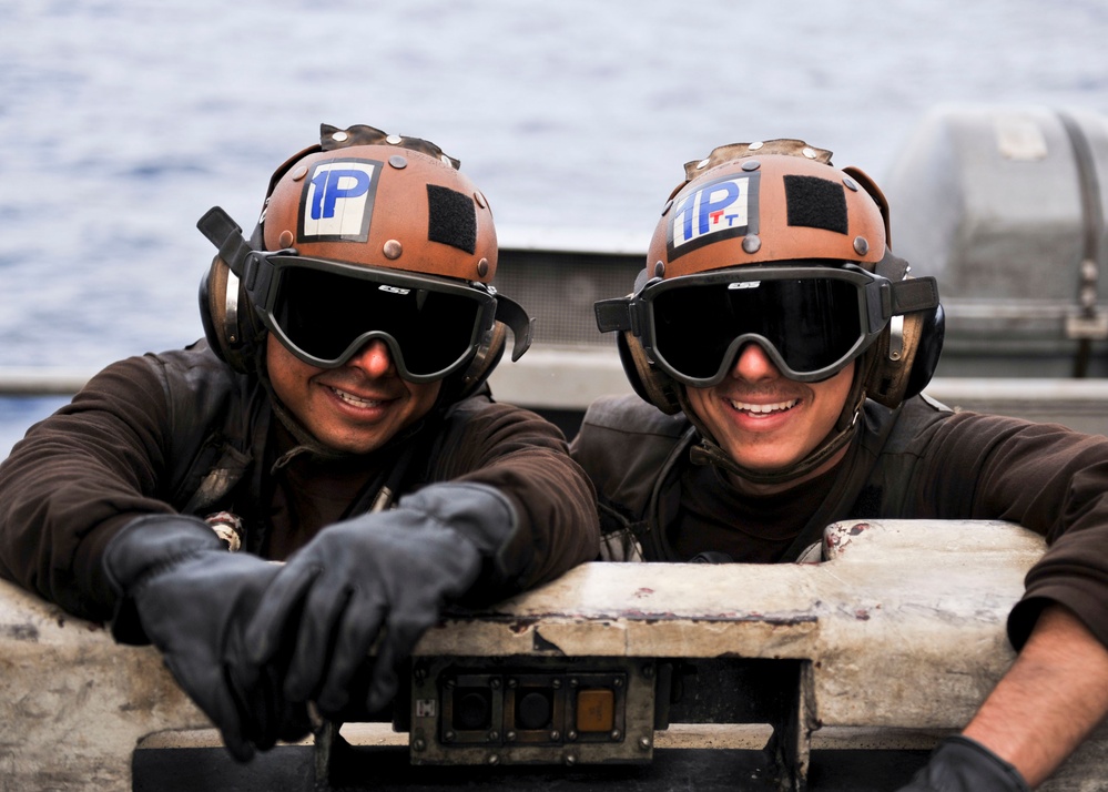 USS Nimitz flight deck action