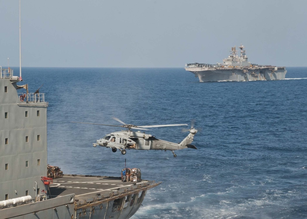 USS Iwo Jima replenishment