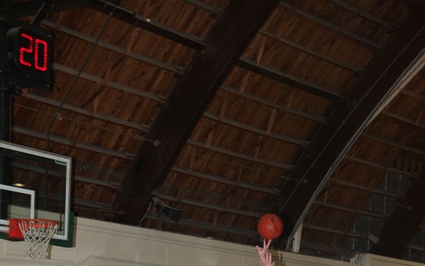 New courts, new season: Intramural basketballcontinues on new court