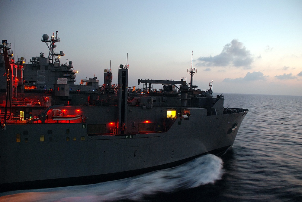 USS Peleliu underway replenishment