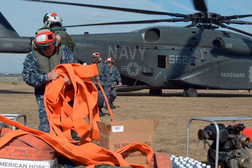 Sailors help in hurricane recovery effort