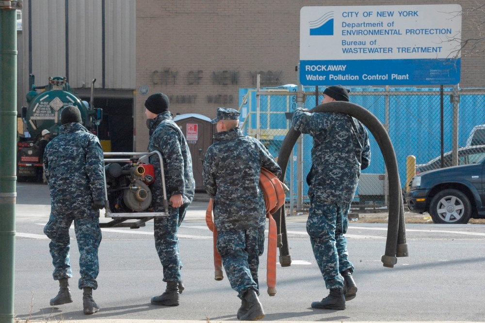 Sailors help in hurricane recovery effort