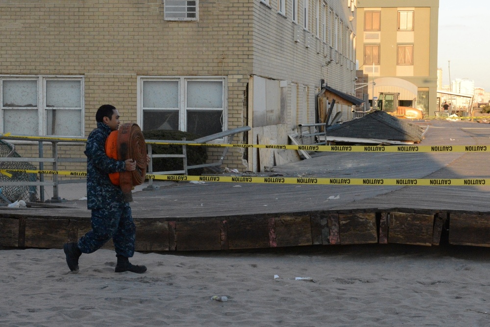 Sailors help in hurricane recovery effort