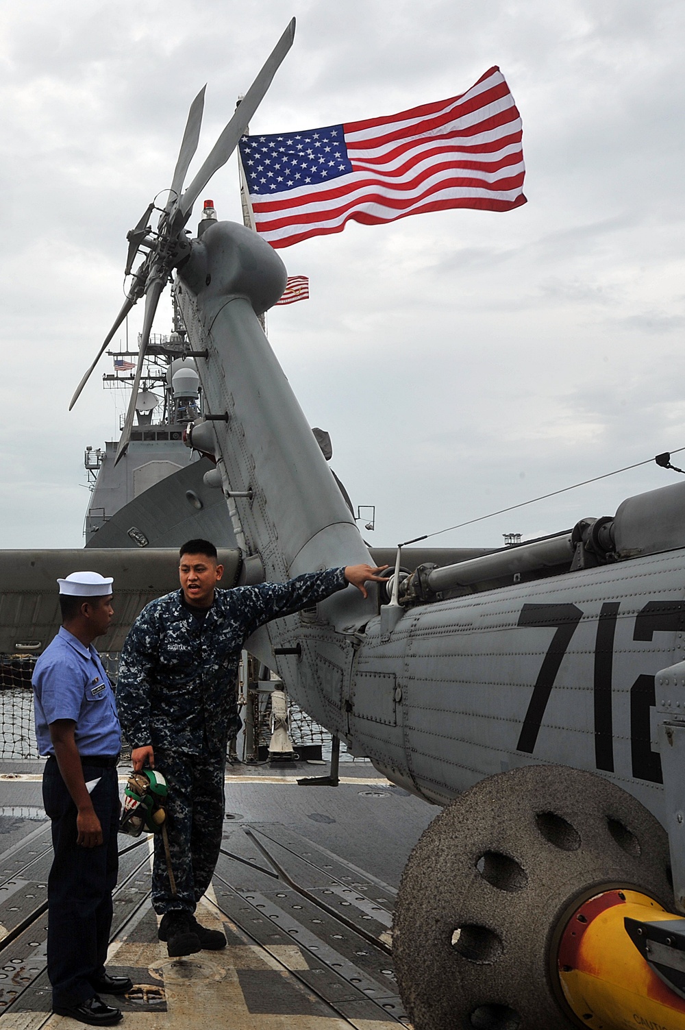 Member of Philippine navy tours USS McCampbell