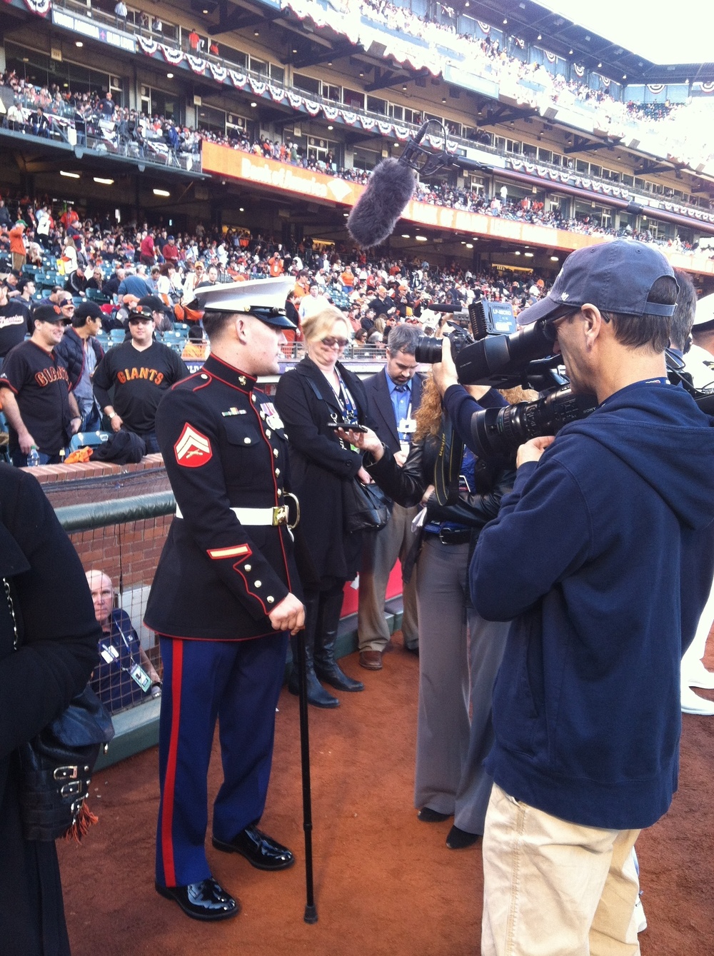 Wounded Marine throws opening pitch in 2012 World Series Game 2