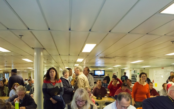 DHS volunteers receive training to help with Sandy survivors.