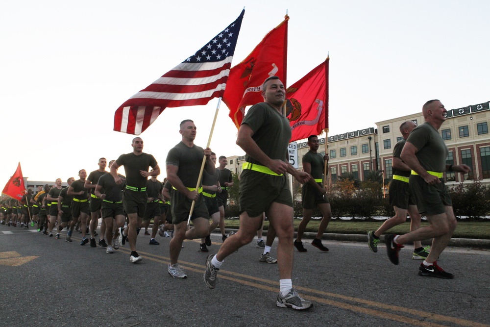 Marines commemorate their 237th birthday with motivational run