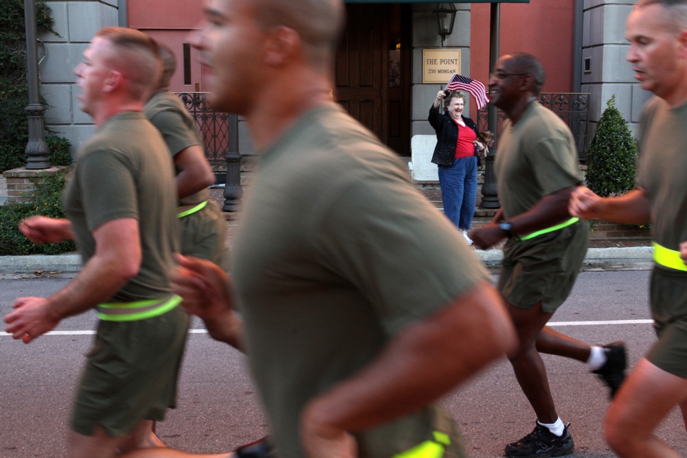 Marines commemorate their 237th birthday with motivational run