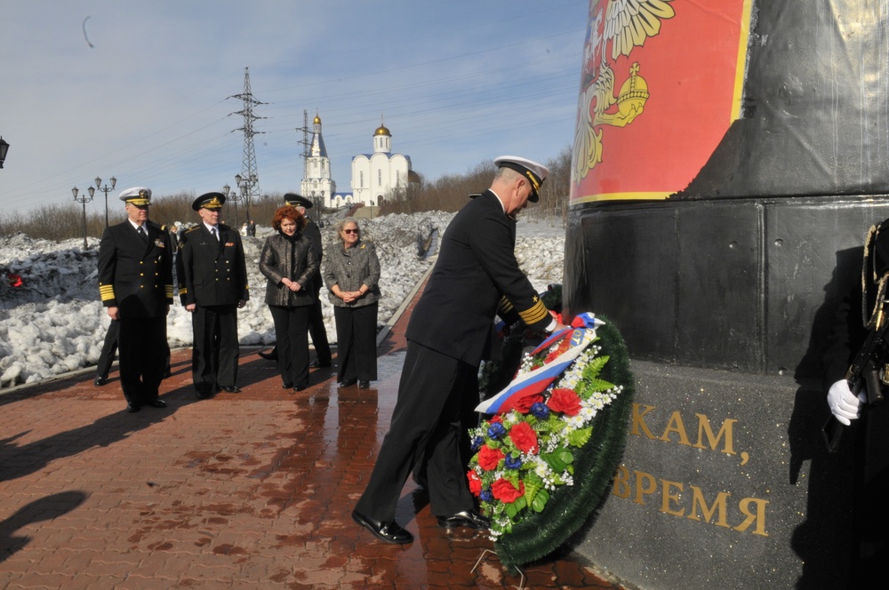 CNO visits Russian fleet