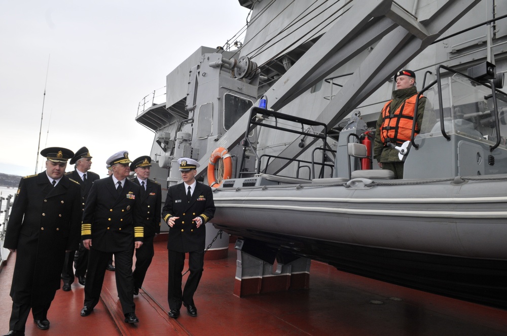 CNO visits Russian fleet