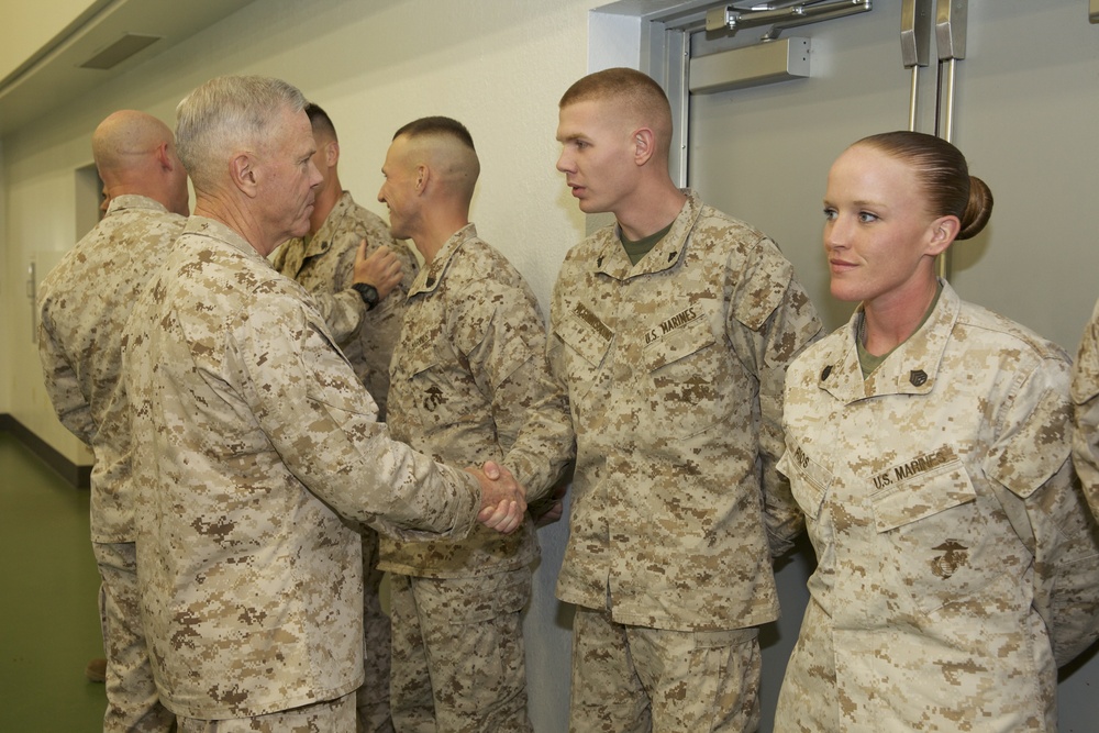 Gen. Amos visits Fort Leonard Wood