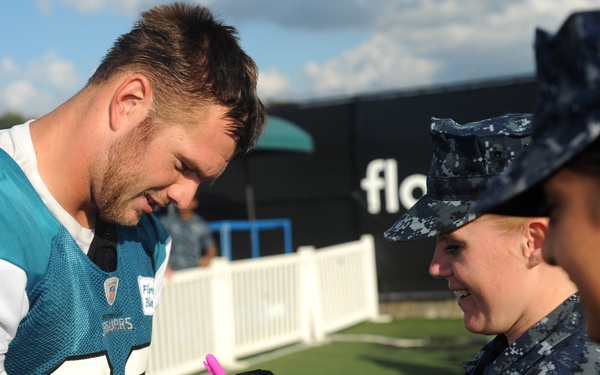 USS Bataan sailors rub shoulders with Jaguars