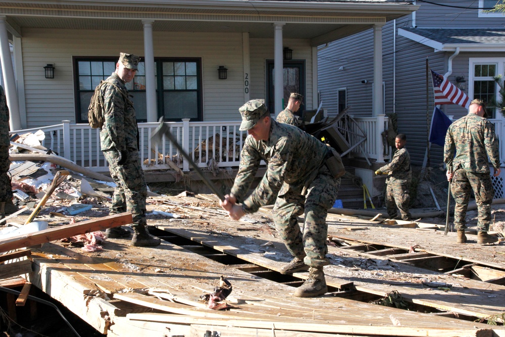 Marines, sailors continue to support clean up efforts in New York