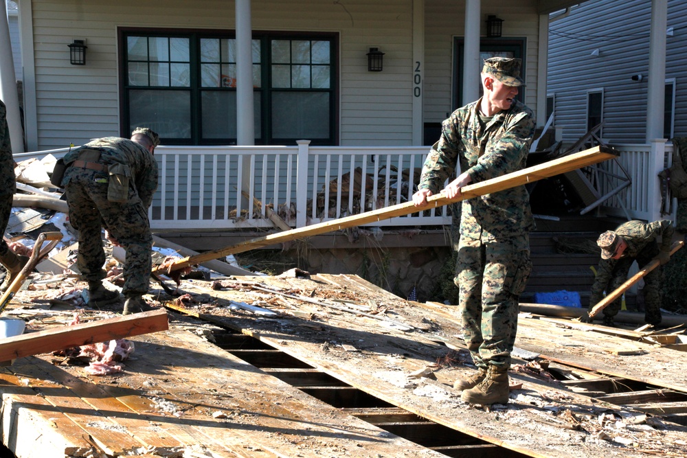 Marines, sailors continue to support clean up efforts in New York