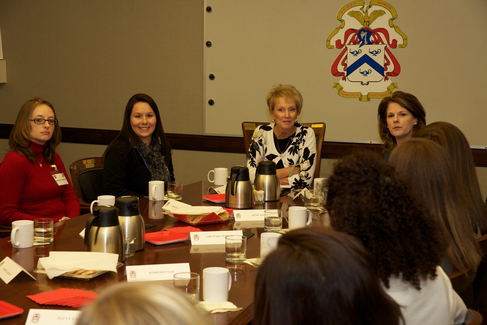 First Lady of the Marine Corps Bonnie Amos speaks to student spouses