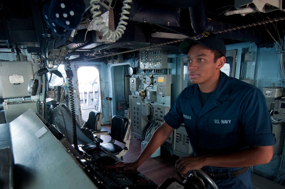USS Mustin western Pacific patrol